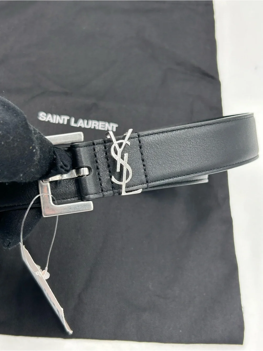Women's Saint Laurent Ysl Cassandre , smooth leather belt size 65 cm/26 inches